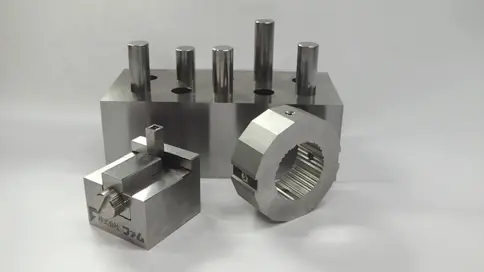 検査用治具 - 株式会社ファム様