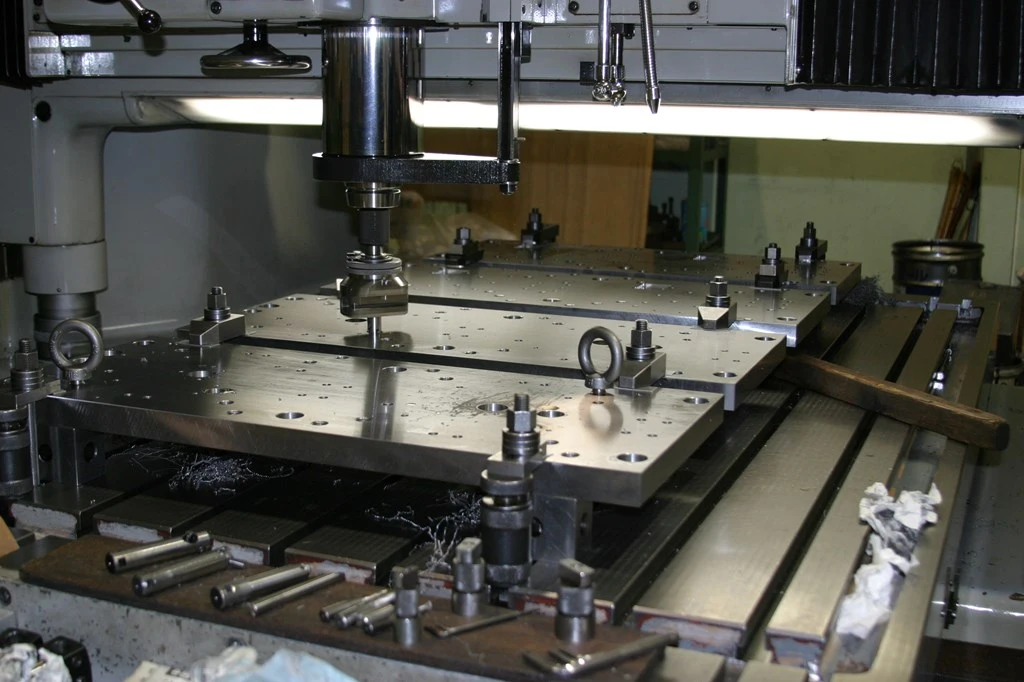 治具加工中イメージ