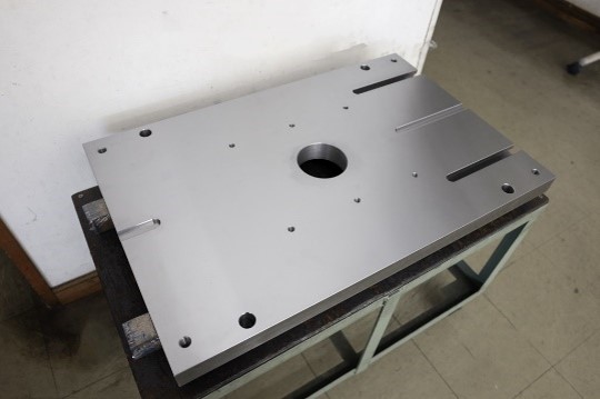 弊社が製作した治具ベースプレート