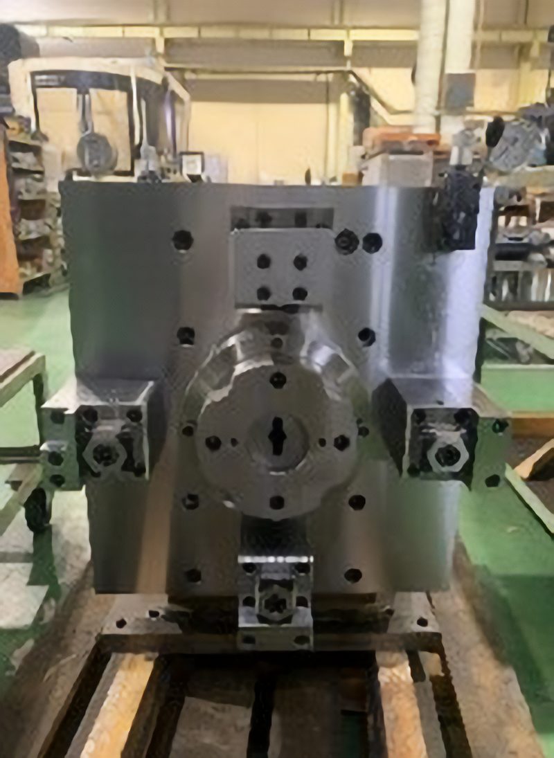 当社製作の油圧式クランプ